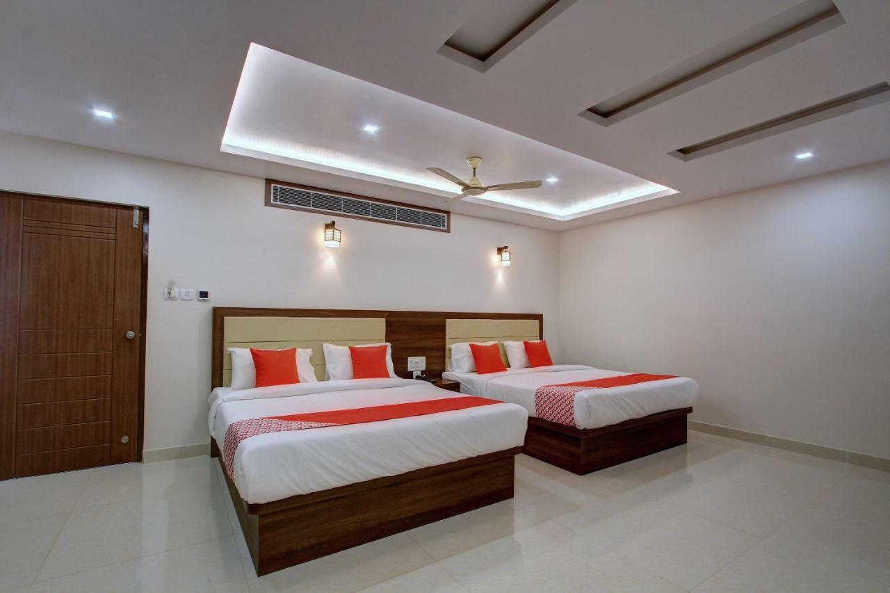Bainduru Hotel Ambika International Byndoor מראה חיצוני תמונה
