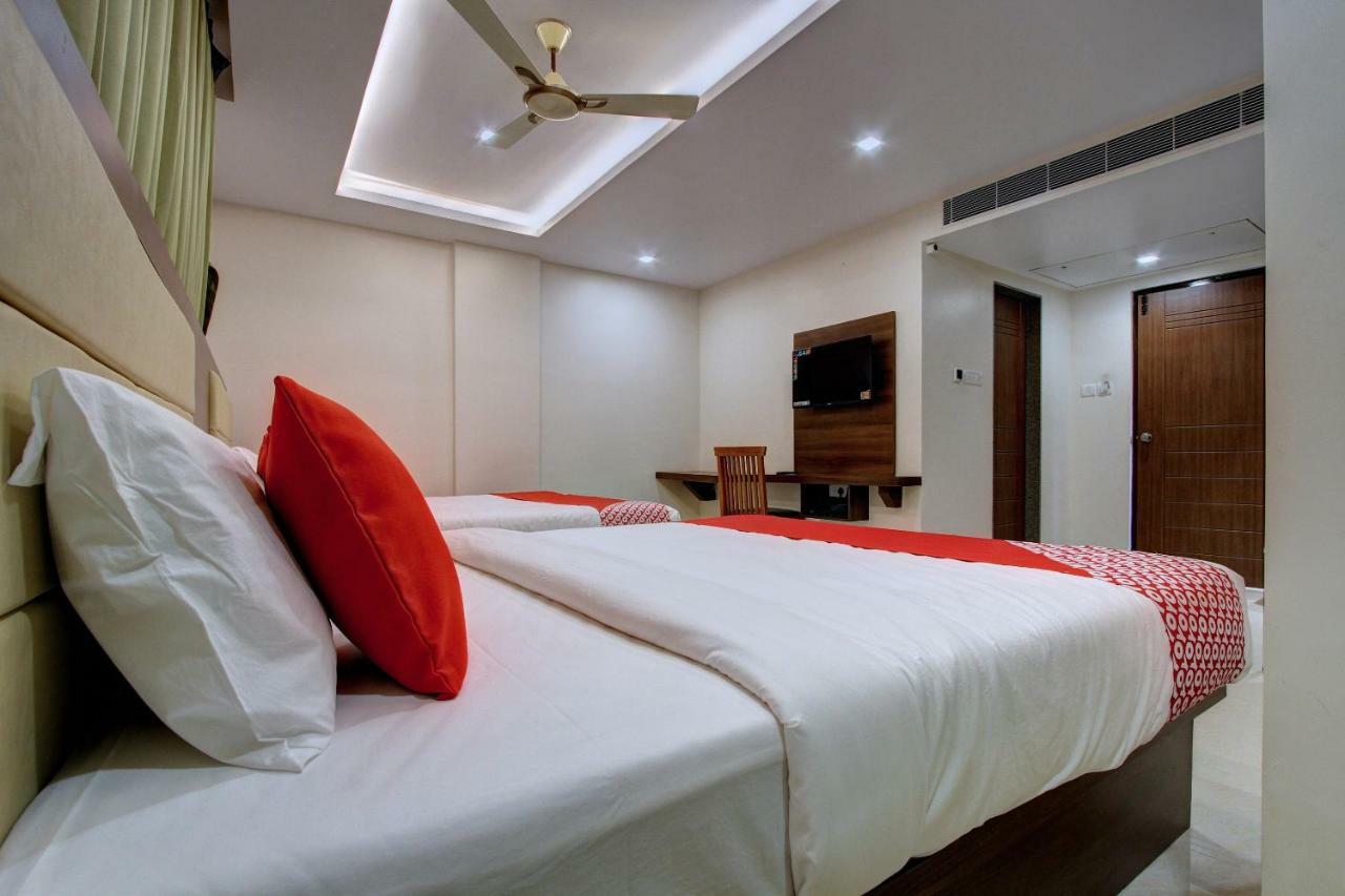 Bainduru Hotel Ambika International Byndoor מראה חיצוני תמונה