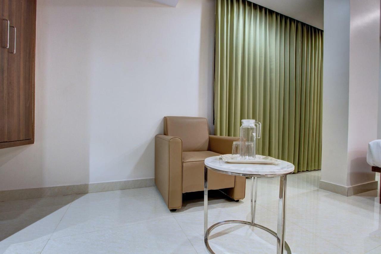 Bainduru Hotel Ambika International Byndoor מראה חיצוני תמונה
